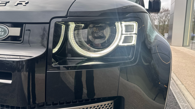 Land Rover Defender 3.0 D250 X-Dynamic SE 90 3dr Auto Diesel Estate